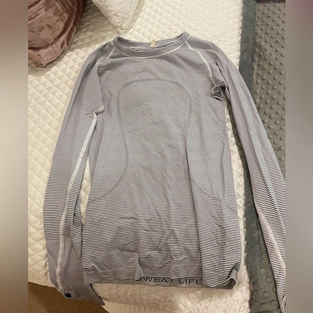 Lululemon long sleeve swiftly tech